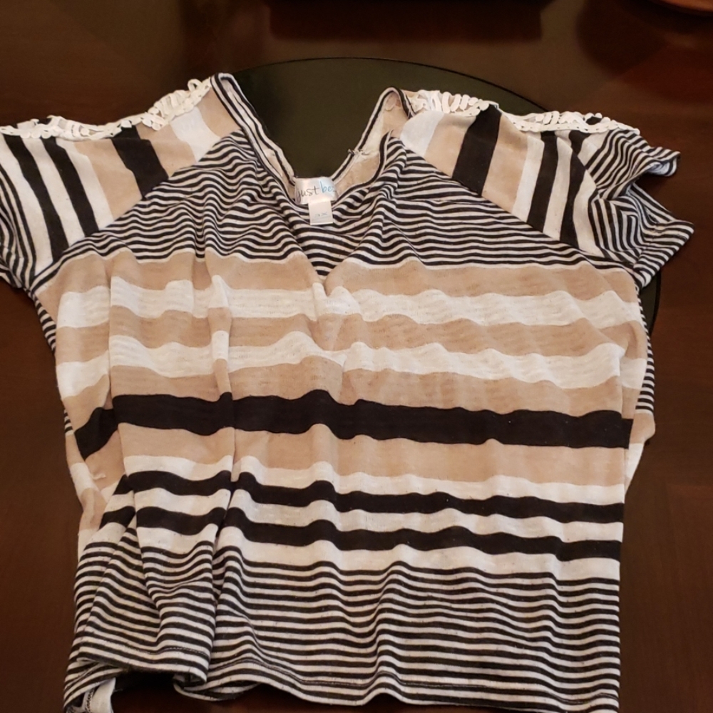 CLEARANCE 5/$10 Just Be sz 3x Striped Top